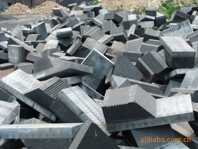 洛陽政航爐料 專業供應重鈣粉、微硅粉、石墨粉及各類耐火材料